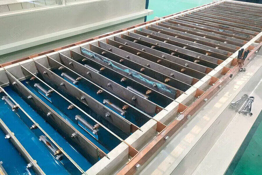 titanium clad copper busbar,electrolysis anode cathode busbar,electrowinning busbar,electrorefining busbar,titanium copper composite bar,bimetallic busbar